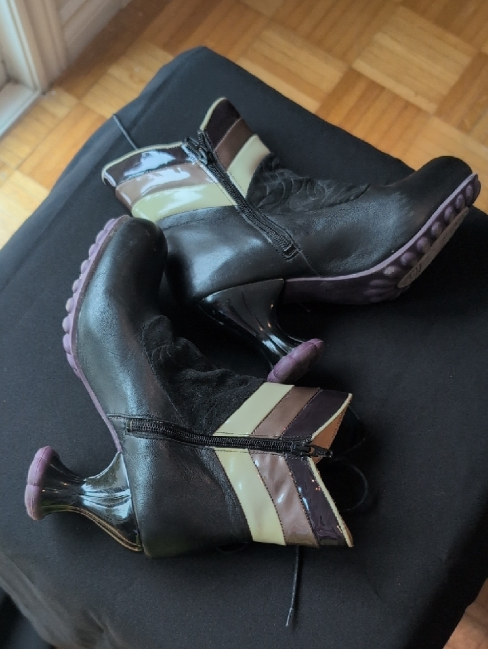 John Fluevog Cosmos Copernicus Side-lace Ankle Boots - Picture 3 of 12